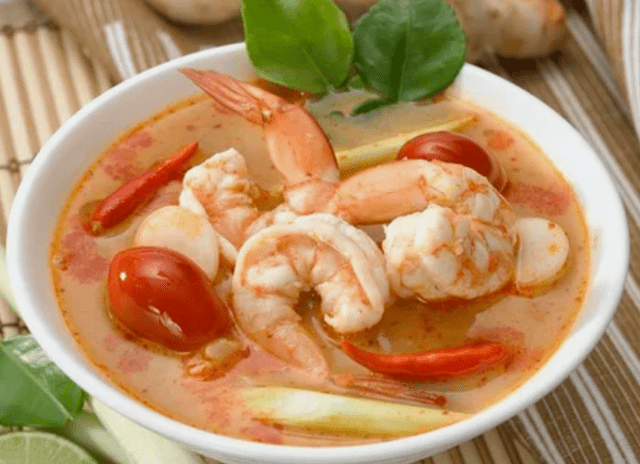 Anraith tom yam le ribí róibéis